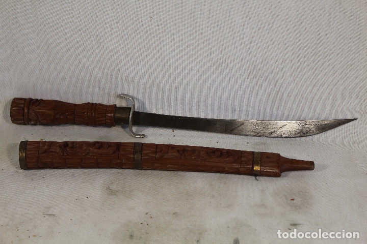 Militaria: daga con vaina de madera tallada - Foto 5