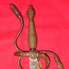 Espada de lazo (rapiera o ropera), siglo XVII - Medidas hoja: 85 cm. - NAT