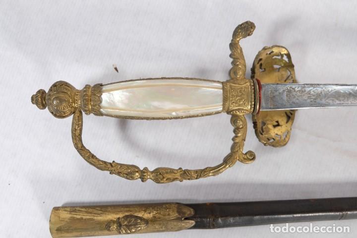 Militaria: Espada con mango en n&aacute;car siglo XIX - Foto 5