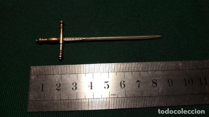 Militaria: Espada en Miniatura de Toledo - Foto 2