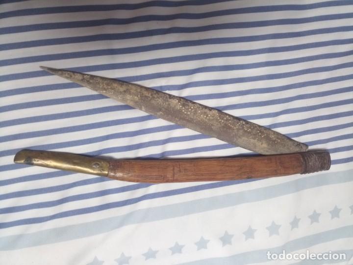 Militaria: GRAN NAVAJA ANTIGUA PASTORIL ARTESANA. Lote 247604385