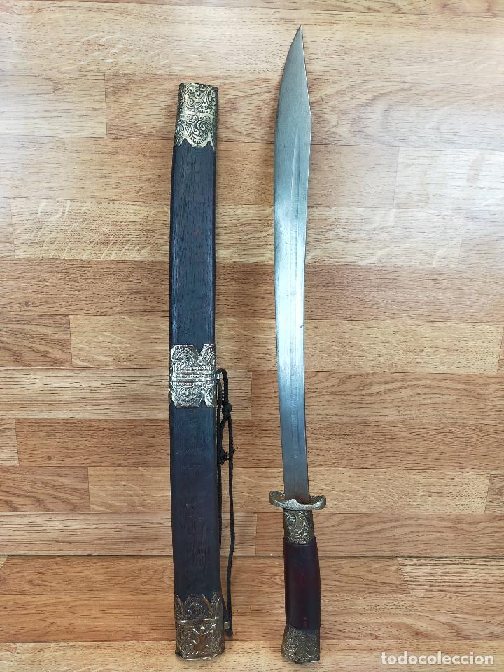 curiosa espada tipo katana con vaina de madera - Compra venta en  todocoleccion