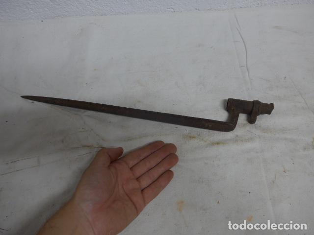Militaria: Antigua bayoneta de cubo original de siglo XIX - Foto 1 - 269310813