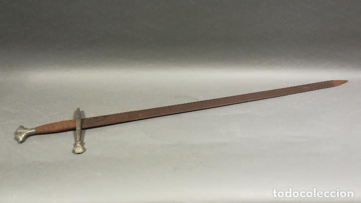 Militaria: ESPADA DE ACERO DECORATIVA - Foto 2