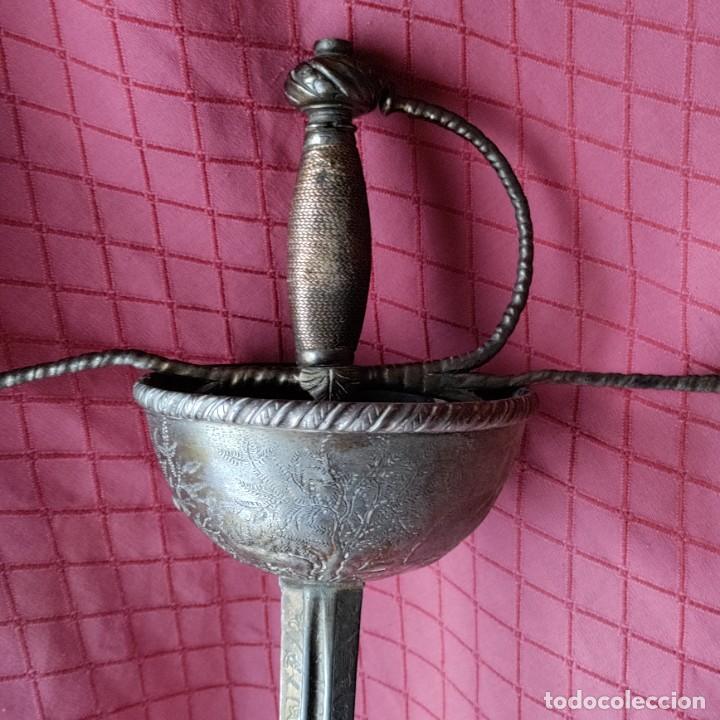 Militaria: Antigua espada de taza. Alrededor de 400 años de antigüedad. - Foto 2 - 328192218