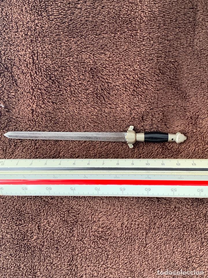 Militaria: MINUSCULO PU&Ntilde;AL ESPADA DE 13 CMS. - Foto 1