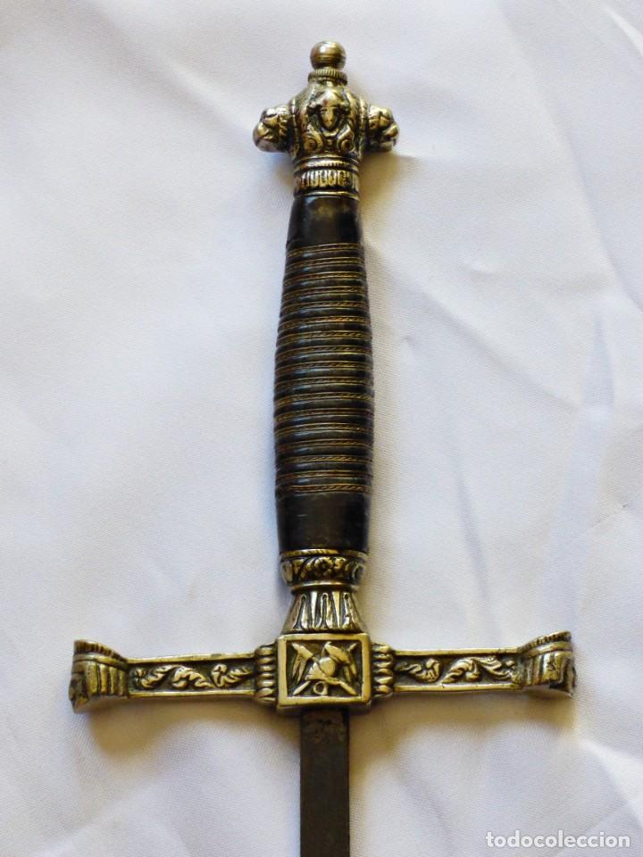 Militaria: ESPAD&Iacute;N DE OFICIAL DE CABALLER&Iacute;A ESPA&Ntilde;OLA. TOLEDO 1903