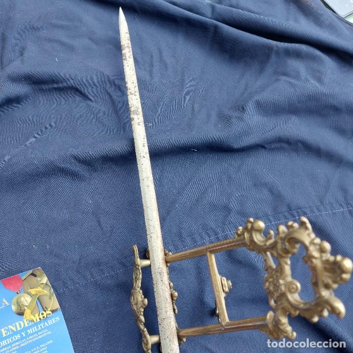 Militaria: Espada de ce&ntilde;ir - Foto 2