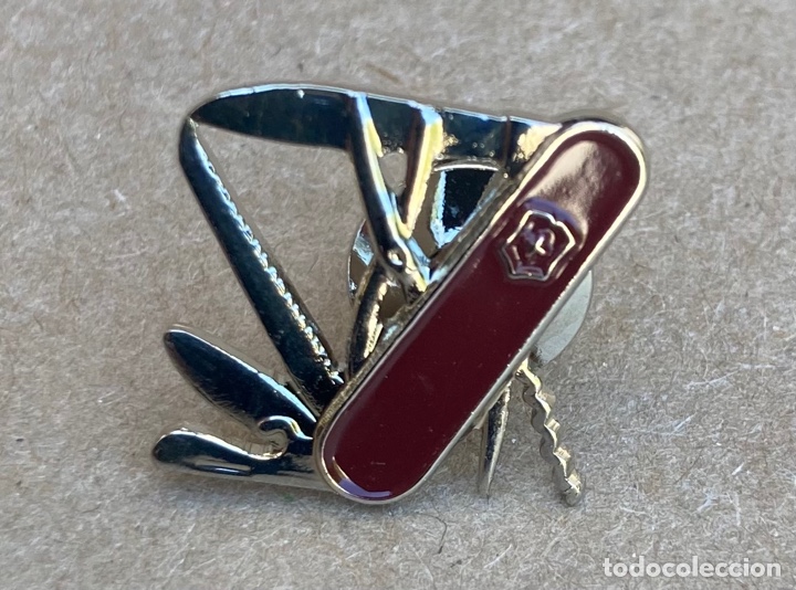 Victorinox pin discount