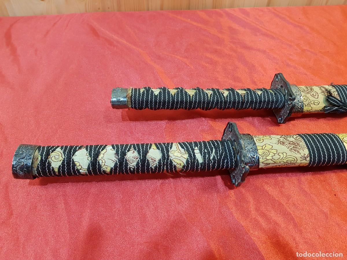 Militaria: PAREJA DE KATANAS CON FUNDA - Foto 2