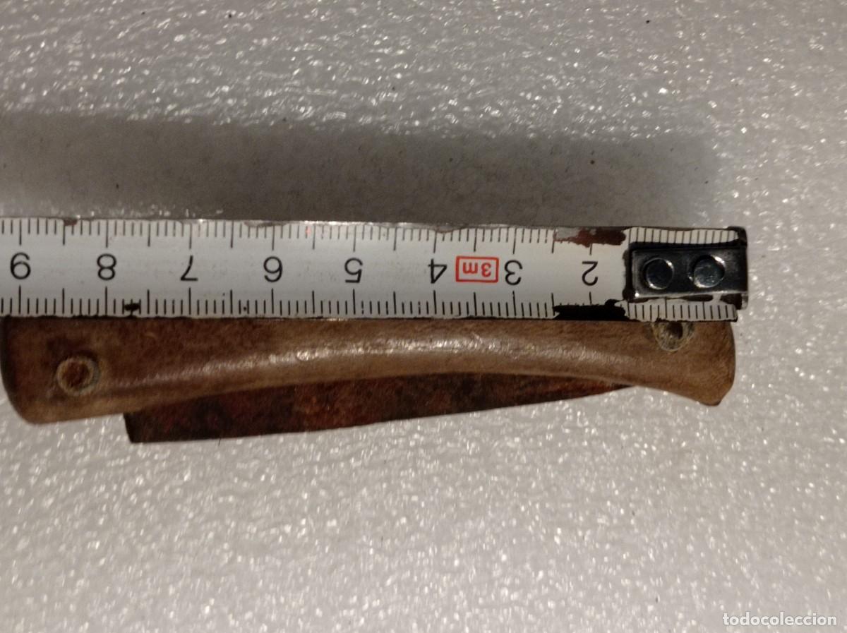 Militaria: Antigua navaja mango de madera - Foto 3