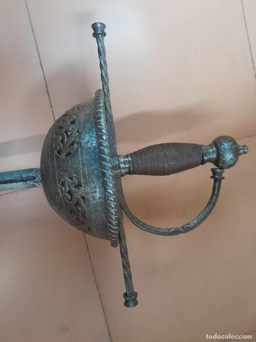 Militaria: Espada ropera de taza periodo Victoriano tambi&eacute;n llamado Violet le Duc