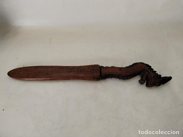 Militaria: machete con vaina de madera - Foto 6