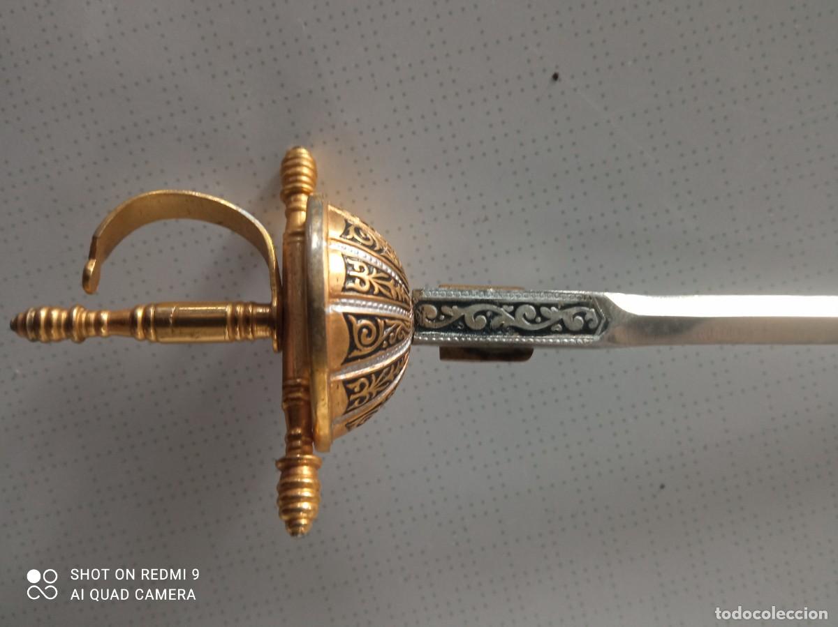 Militaria: Abrecartas espada de Toledo - Foto 1