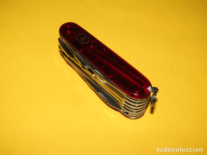 Navaja Suiza Victorinox Swisschamp Original De 33 Servicios - ROJA