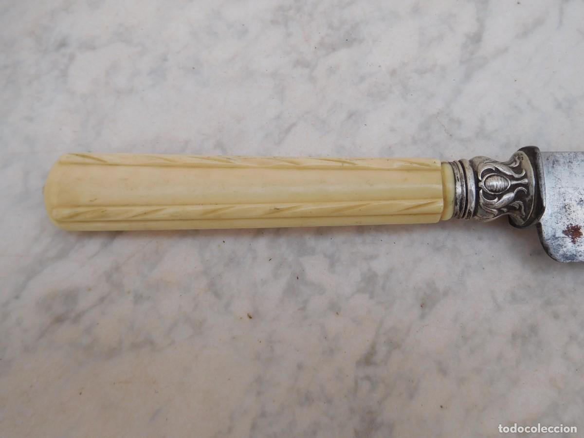 Militaria: Cuchillo antiguo con mango de marfil - Foto 2