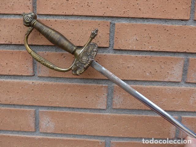 Military Antiques: ANTIGUA ESPADA DE CE&Ntilde;IR OFICIAL ALFONSINO