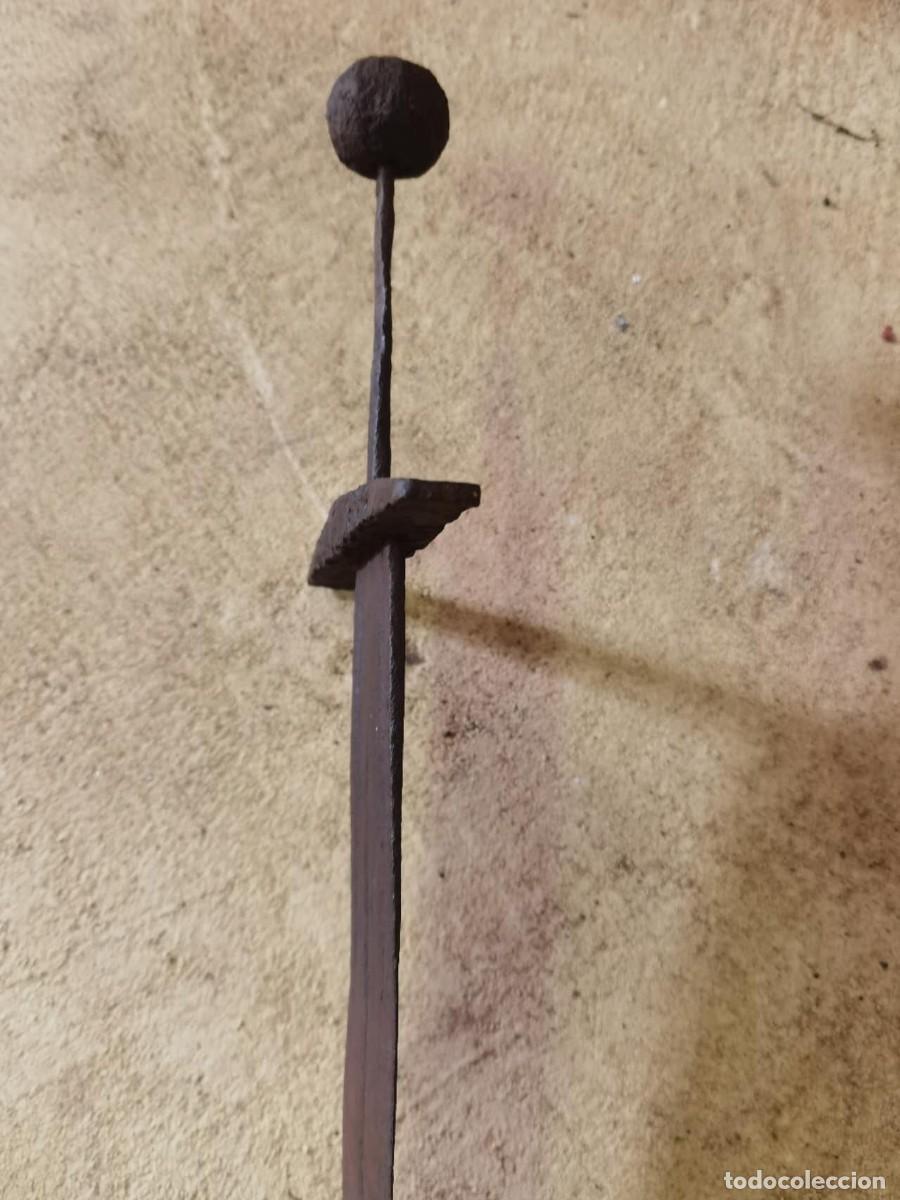 Militaria: Espada medieval muy ancha y corta. - Foto 5