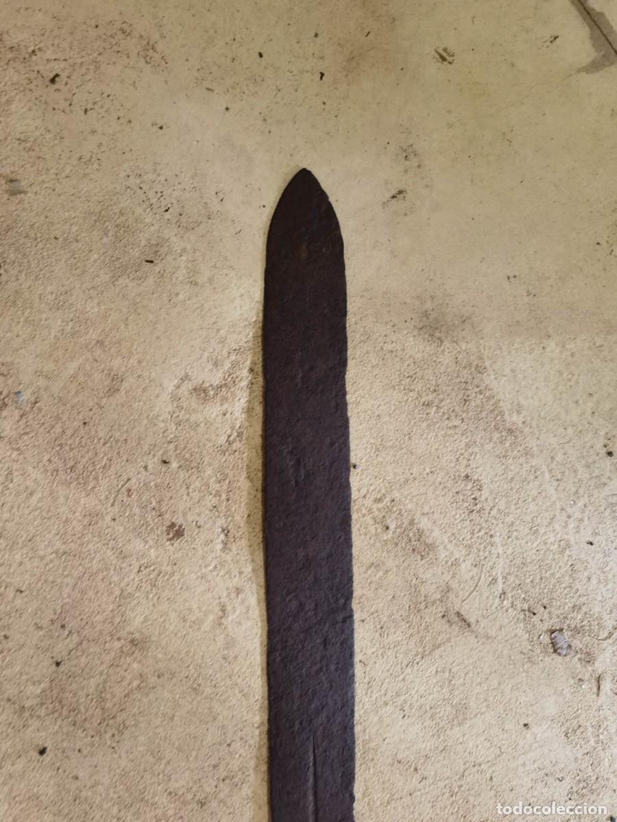 Militaria: Espada medieval muy ancha y corta. - Foto 6