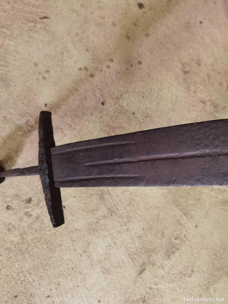 Militaria: Espada medieval muy ancha y corta. - Foto 8