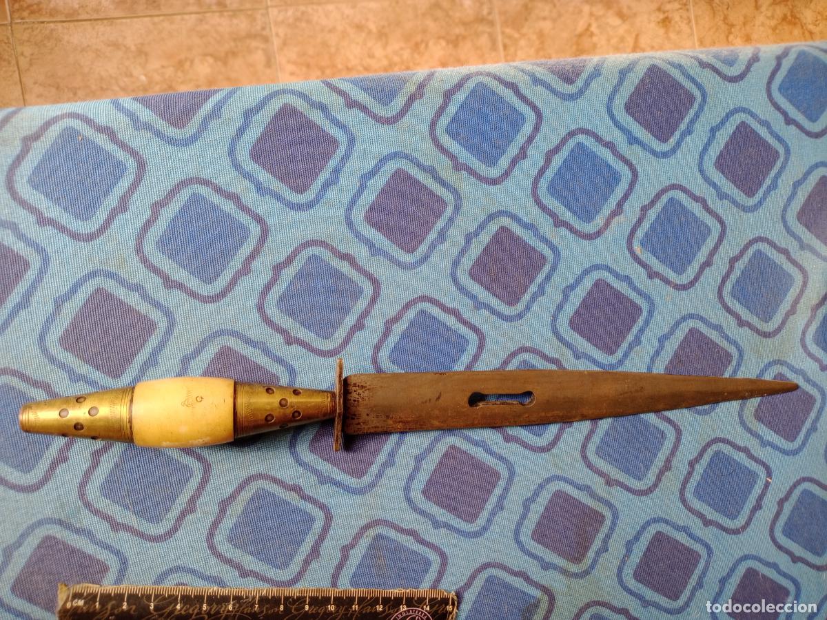 Militaria: Cuchillo o pu&ntilde;al de Albacete - Foto 1