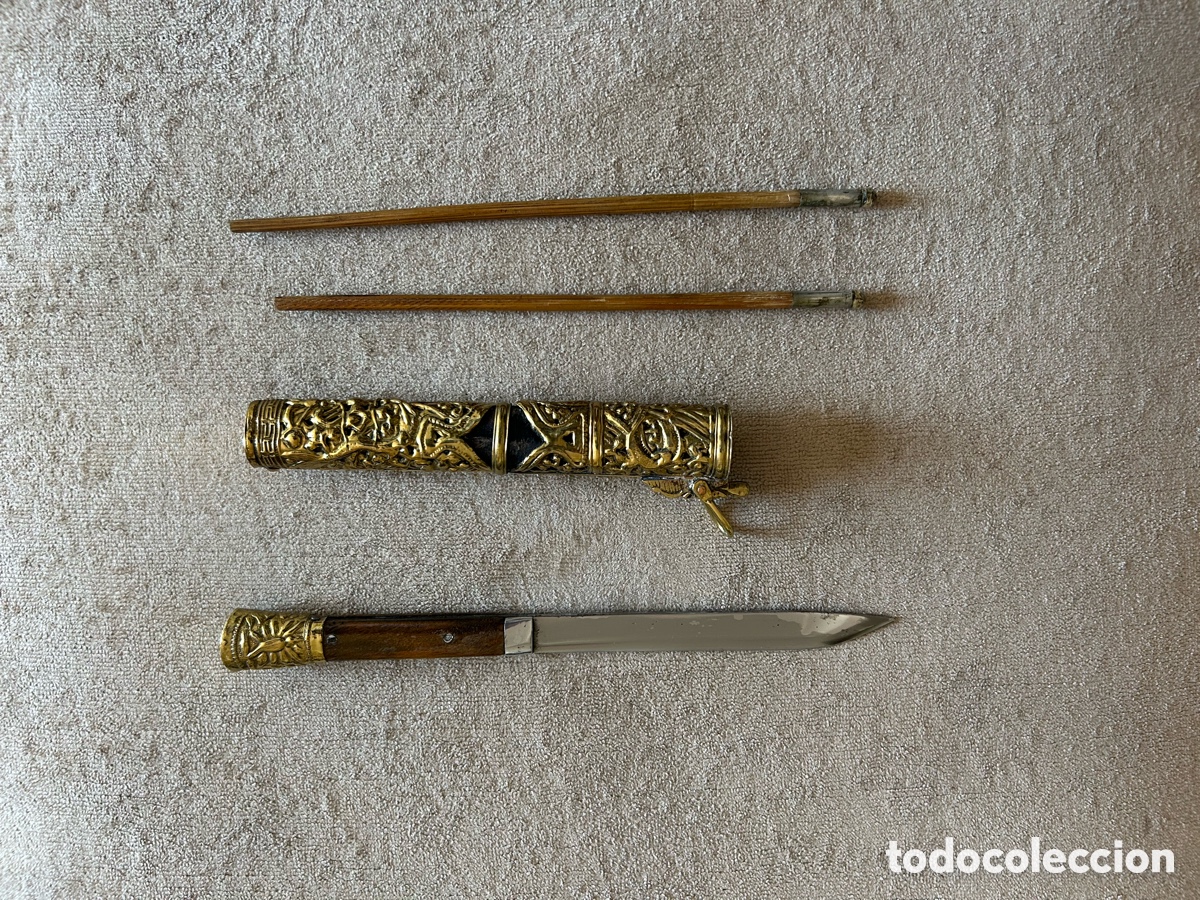 Militaria: Cuchillo con palillos chinos