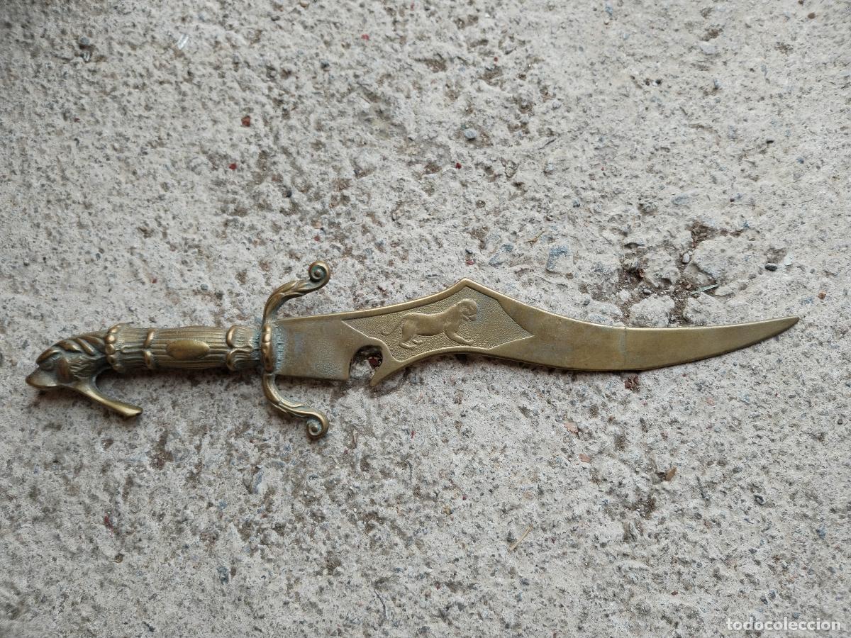 Militaria: vintage daga leon de bronce - Foto 1