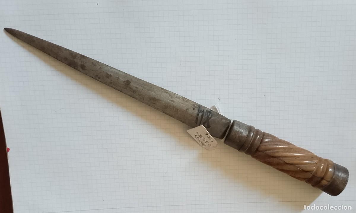 Militaria: Cuchillo antiguo, 32 cms longitud total - Foto 1