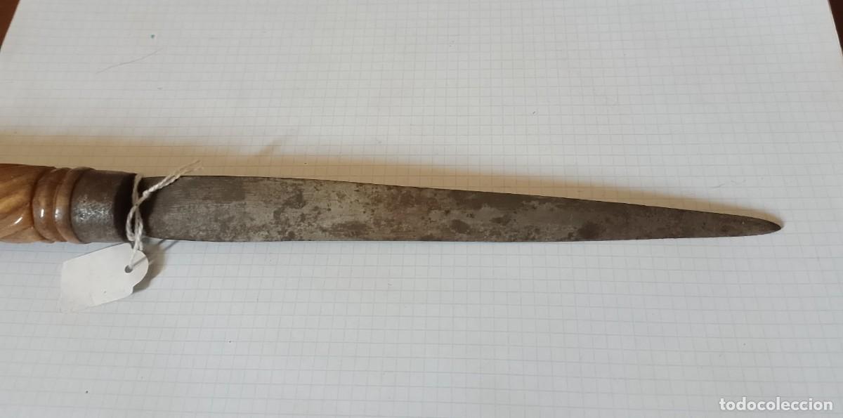 Militaria: Cuchillo antiguo, 32 cms longitud total - Foto 4
