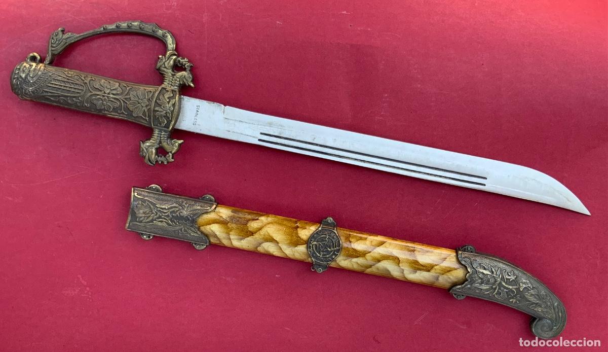 Militaria: Daga oriental. R&eacute;plica. - Foto 1