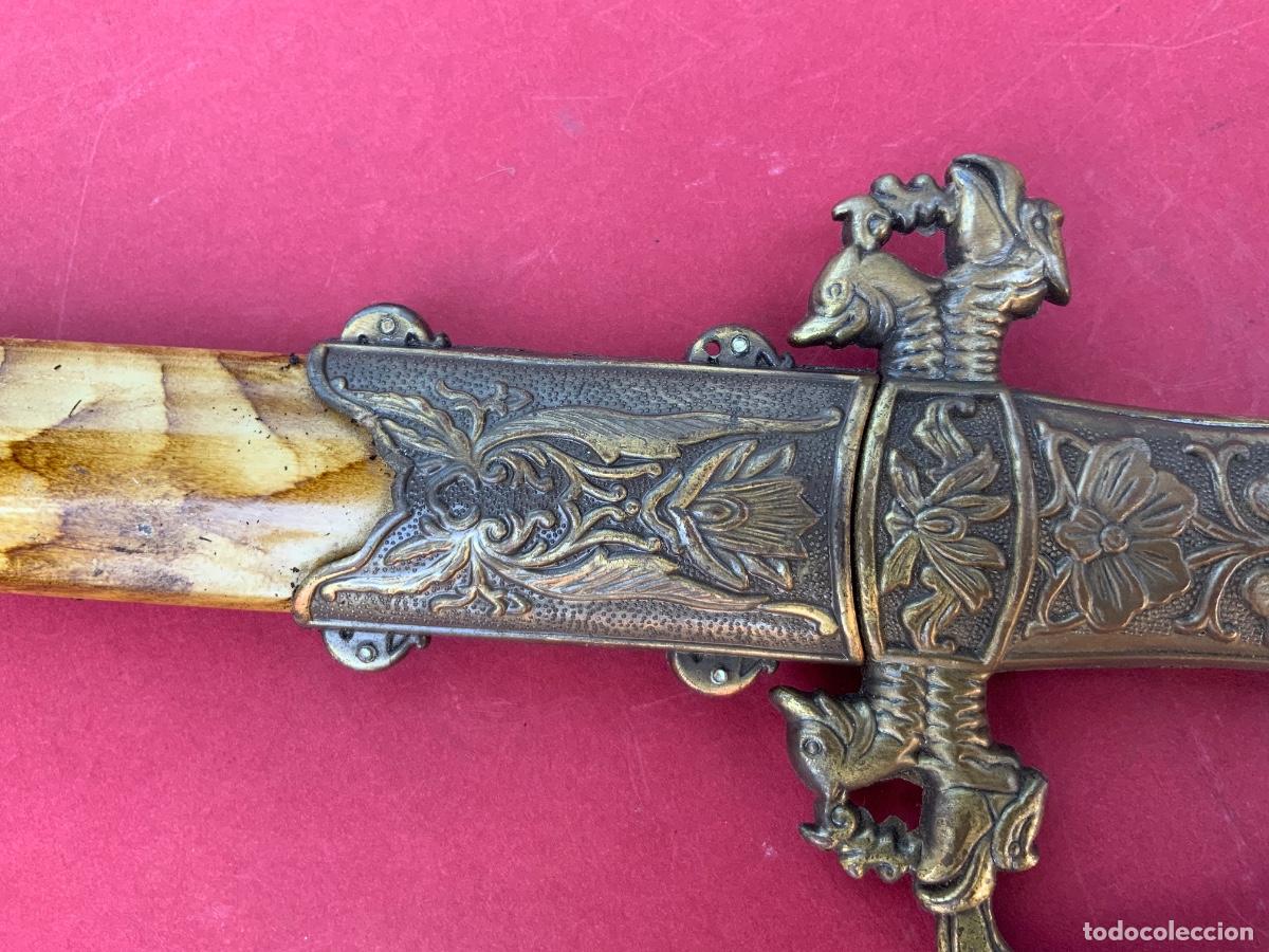 Militaria: Daga oriental. R&eacute;plica. - Foto 4