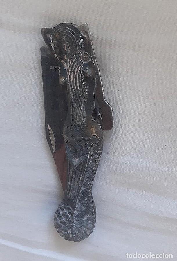 Militaria: cuchillo como una sirena