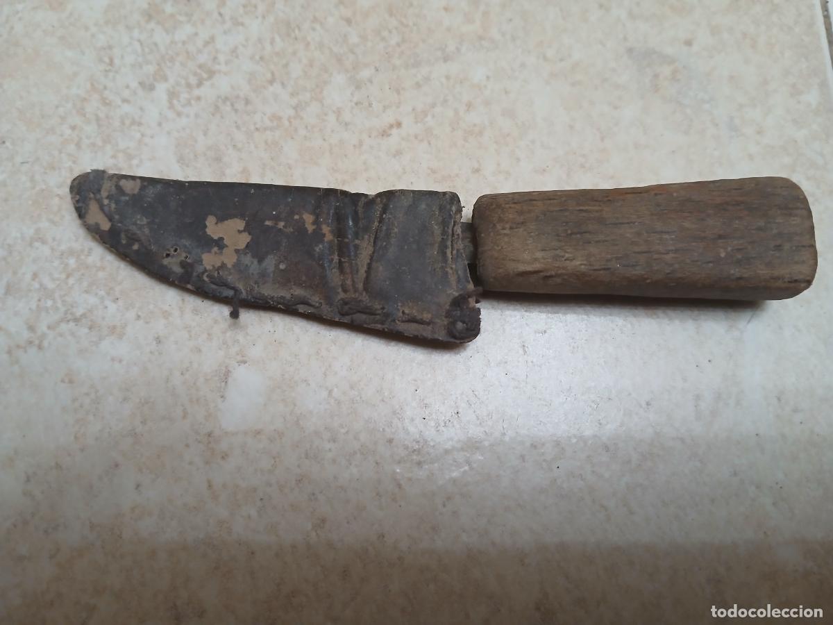Militaria: Cuchillo peque&ntilde;o con funda - Foto 1
