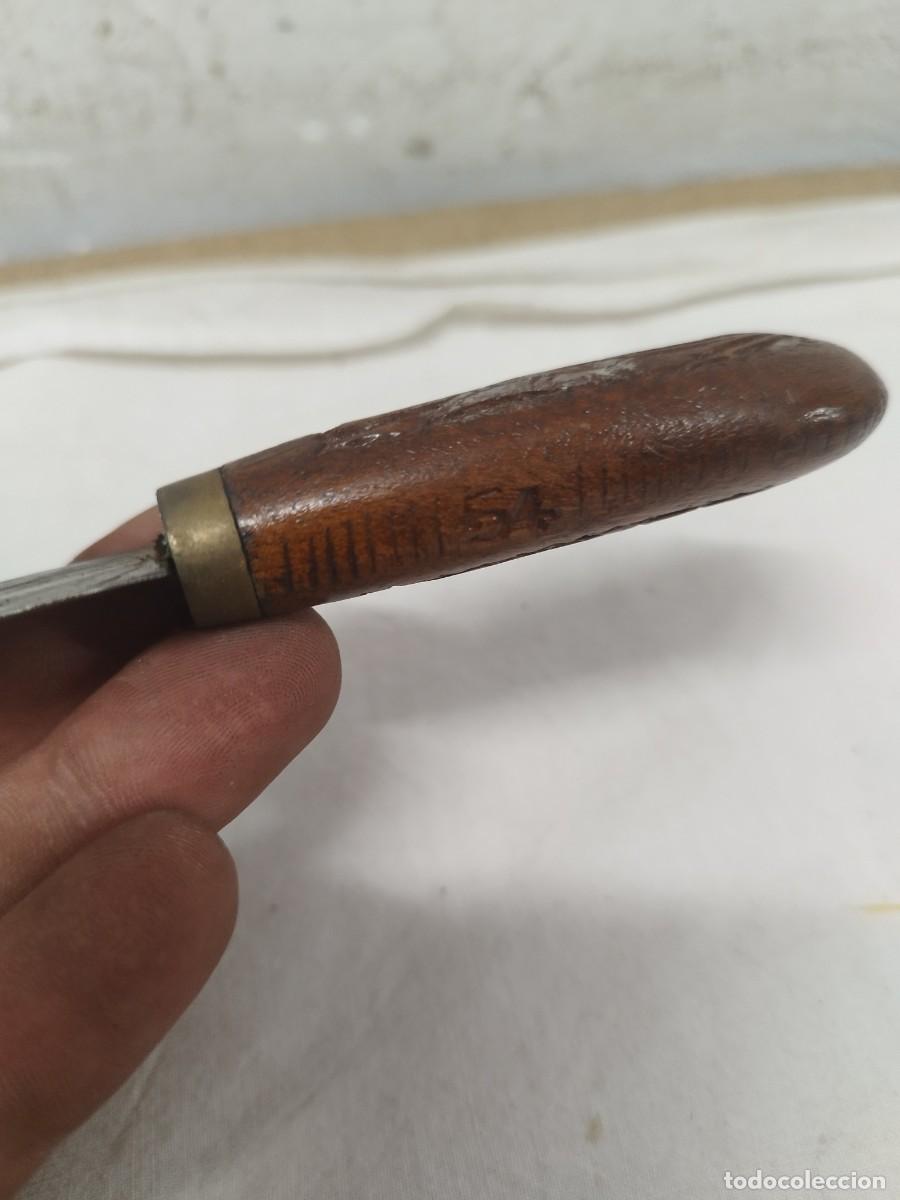 Militaria: Antiguo cuchillo de la india, de madera. - Foto 5