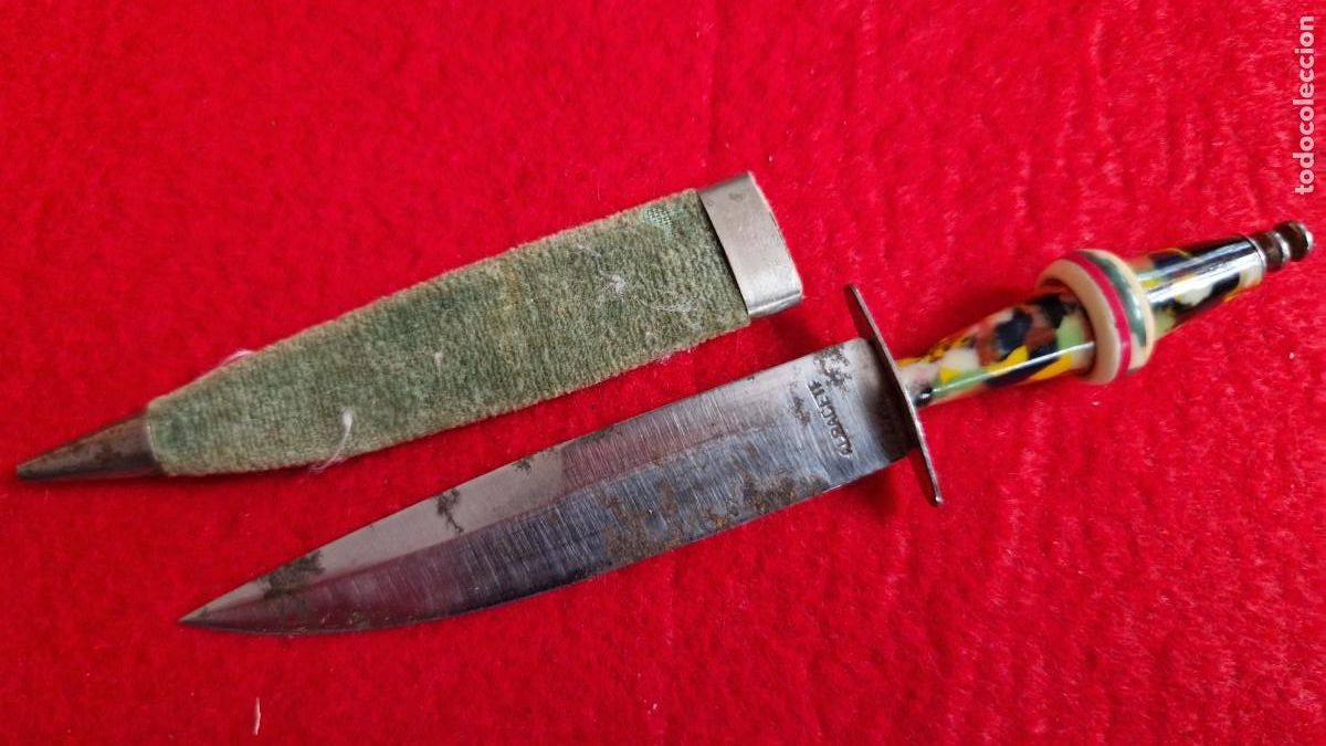 Militaria: Cuchillo miniatura de Albacete celuloide - Foto 1