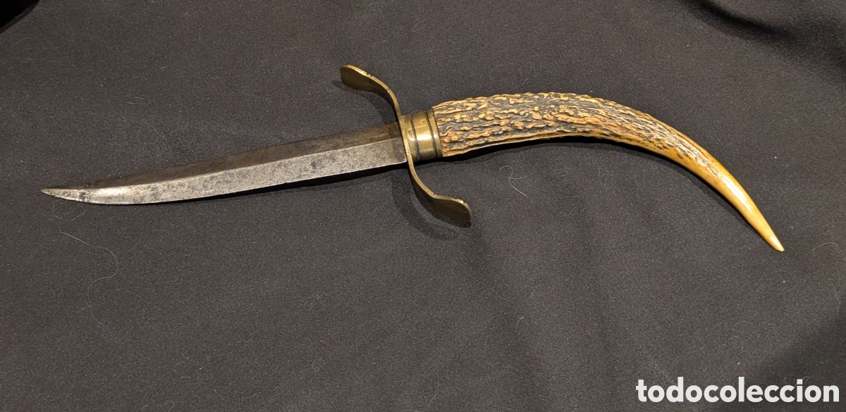 Militaria: Antiguo Cuchillo de Caza &rdquo;Hirschf&auml;nger&rdquo; - Mango de Asta de Ciervo y Lat&oacute;n - 34 cm
