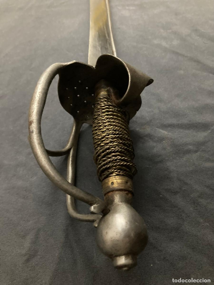 Militaria: Sable Val&oacute;n finales s.XVII - Foto 10