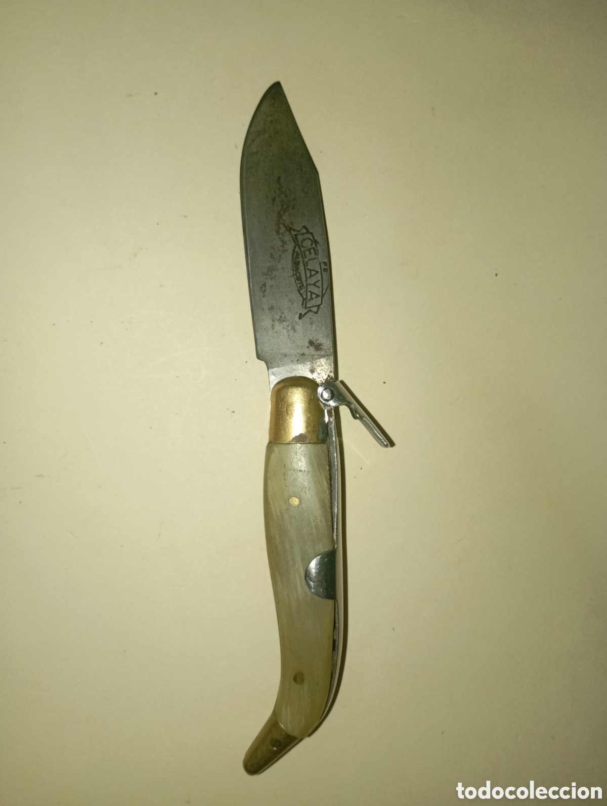 Militaria: Antigua Navaja CELAYA &ndash; Asta de Toro y Lat&oacute;n (