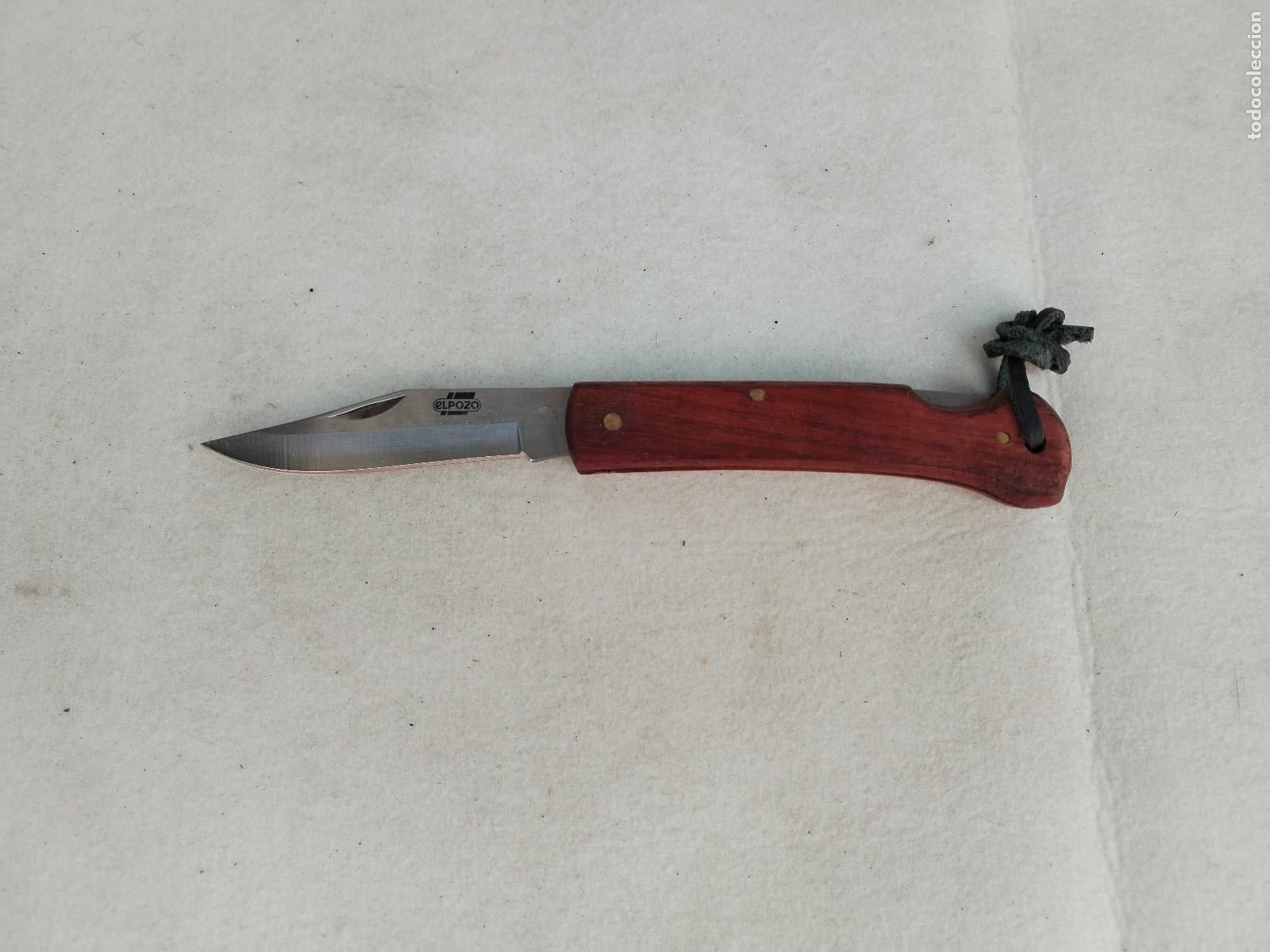 Militaria: NAVAJA DE MONTE , PUBLICIDAD EL POZO- CACHAS DE MADERA. - c186