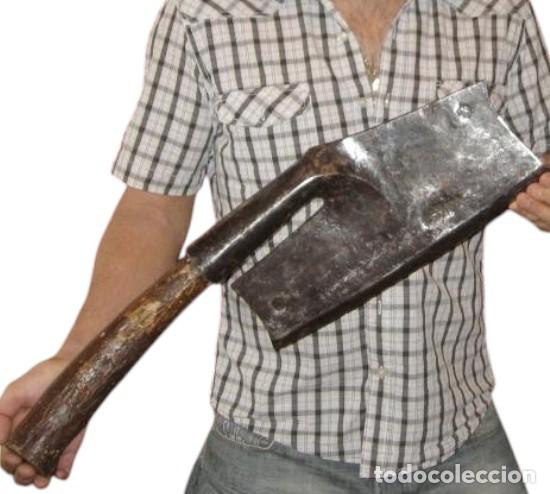 Militaria: HACHA DE EJECUCION S.XV.