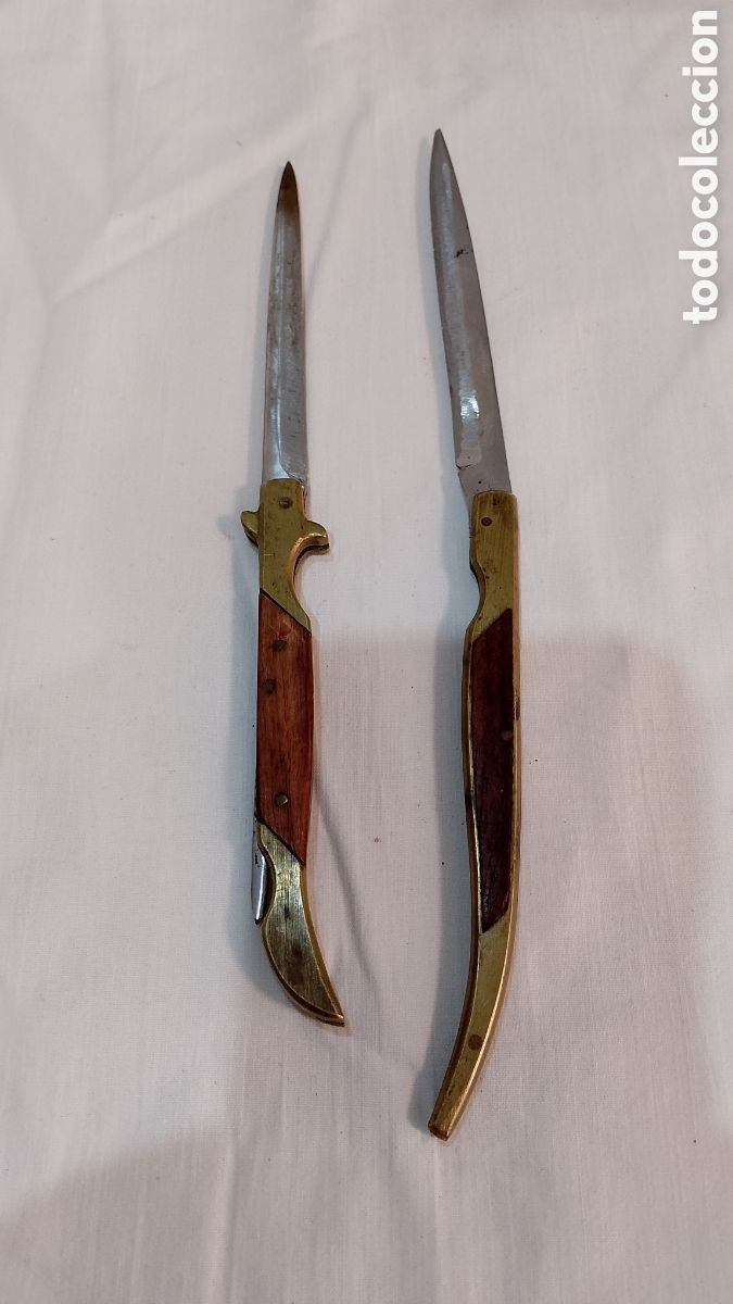 Militaria: Lote de 2 navajas antiguas de bronce