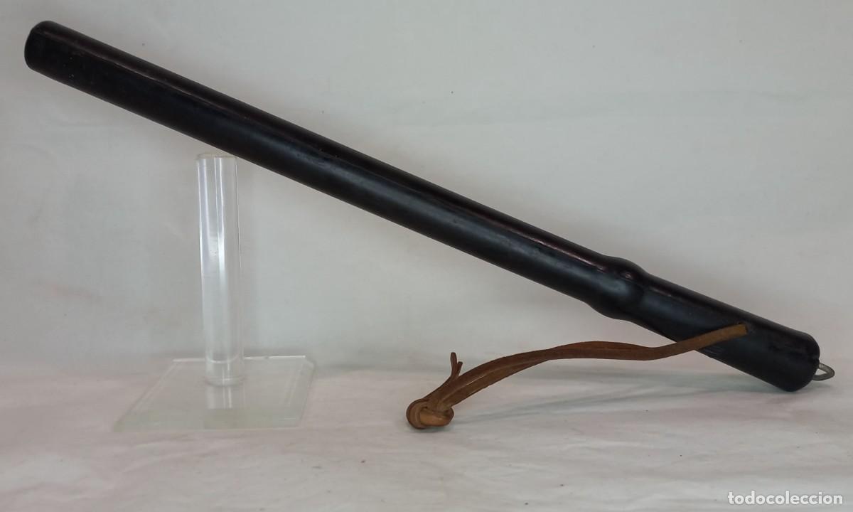 Militaria: ANTIGUA PORRA , DEFENSA DE CAUCHO MARCADA JW