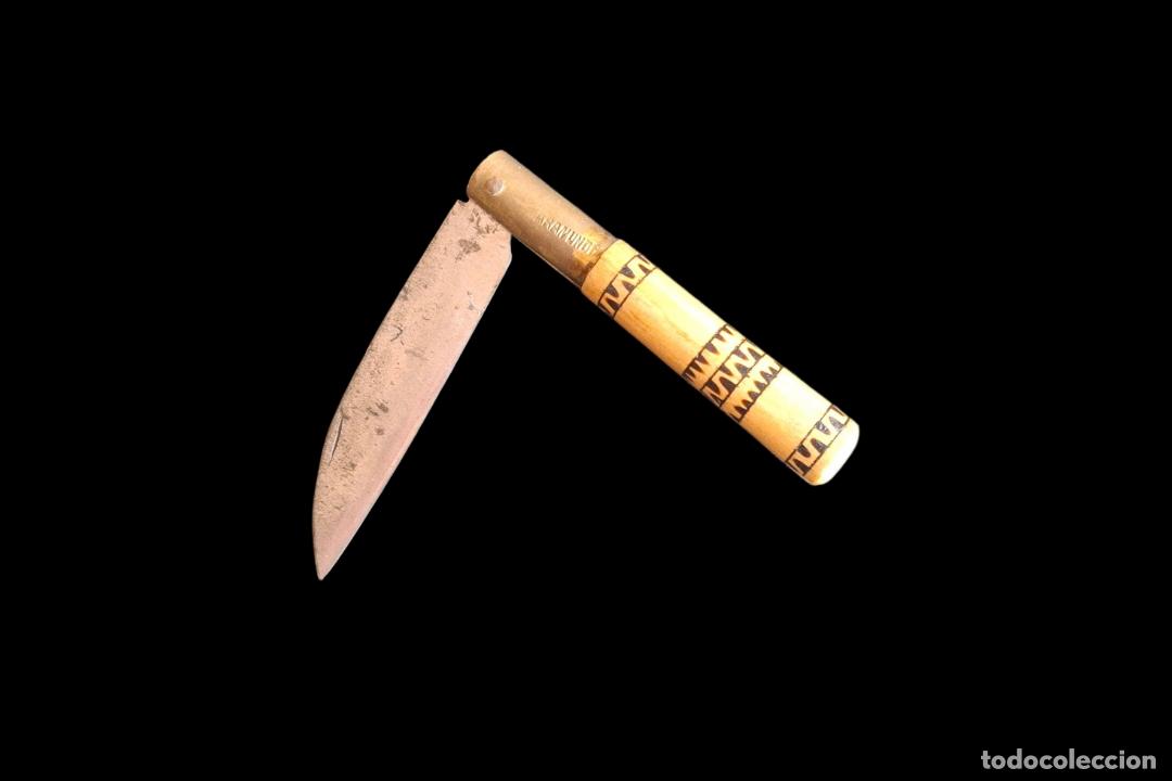 Militaria: (NA-260409)NAVAJA TARAMUNDI