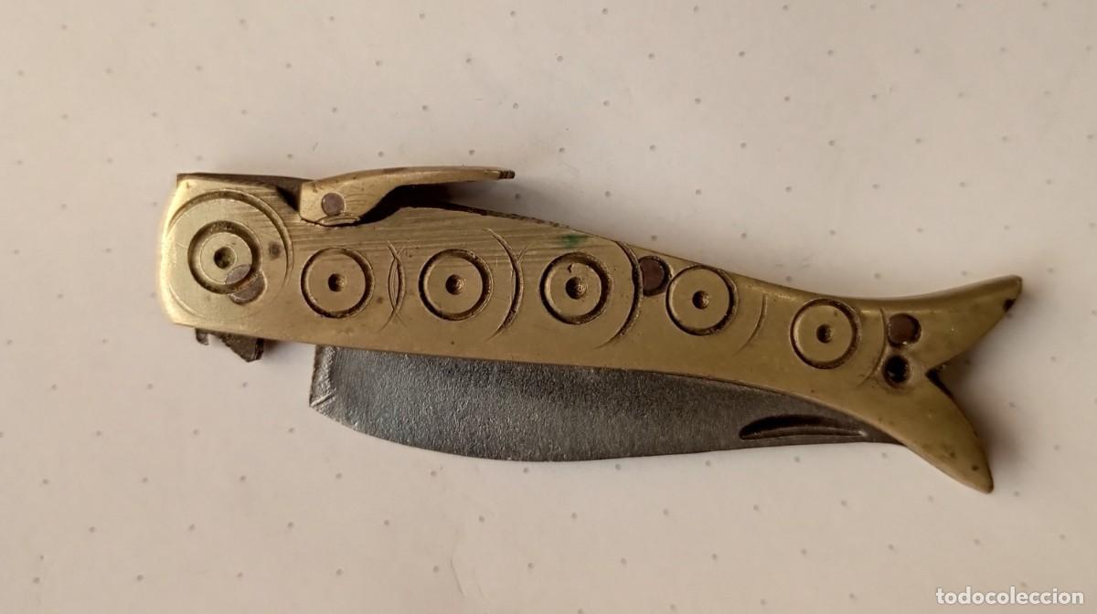 Militaria: Rara antigua navaja en forma de pez 1850