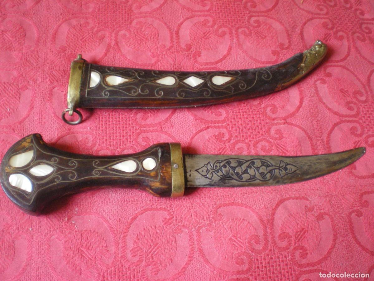 Militaria: DAGA ORIENTAL. INCRUSTACIONES N&Aacute;CAR.