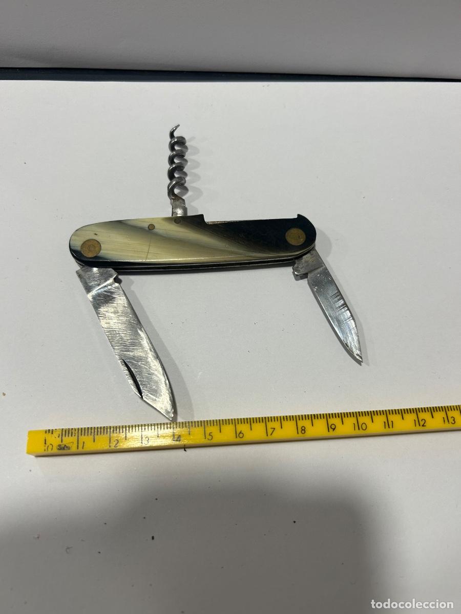 Militaria: Navaja con cachas de asta cu&ntilde;o R