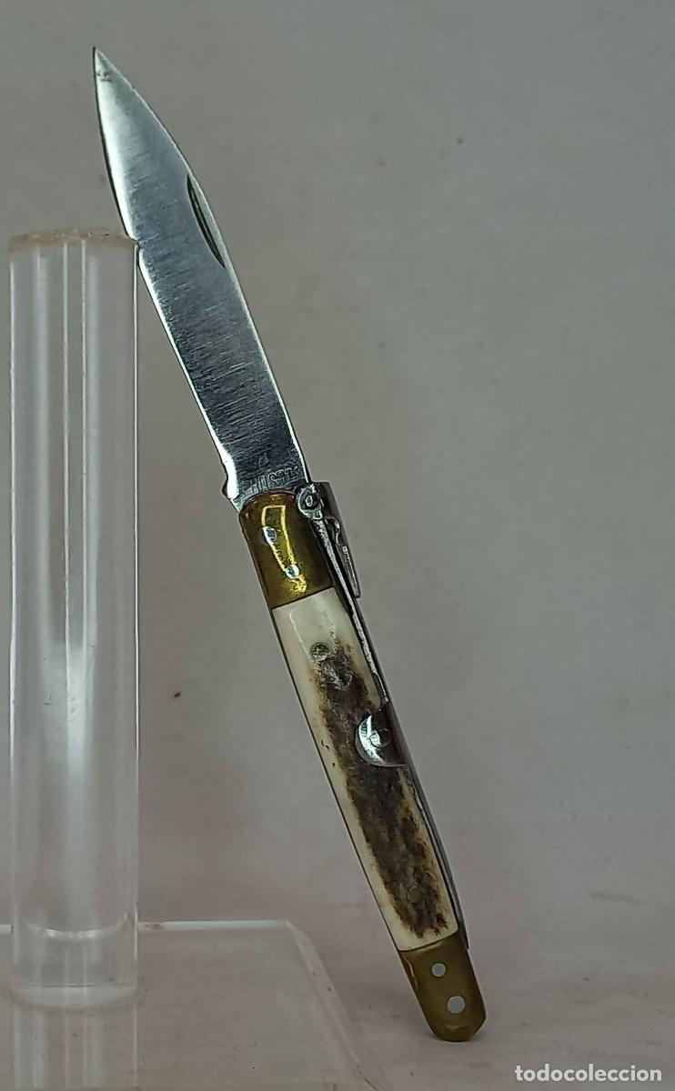 Militaria: ANTIGUA NAVAJA ARTESANAL DE ALBACETE DEL ARTESANO BUSTOS CON CACHAS DECORADA EN ASTA DE VENADO