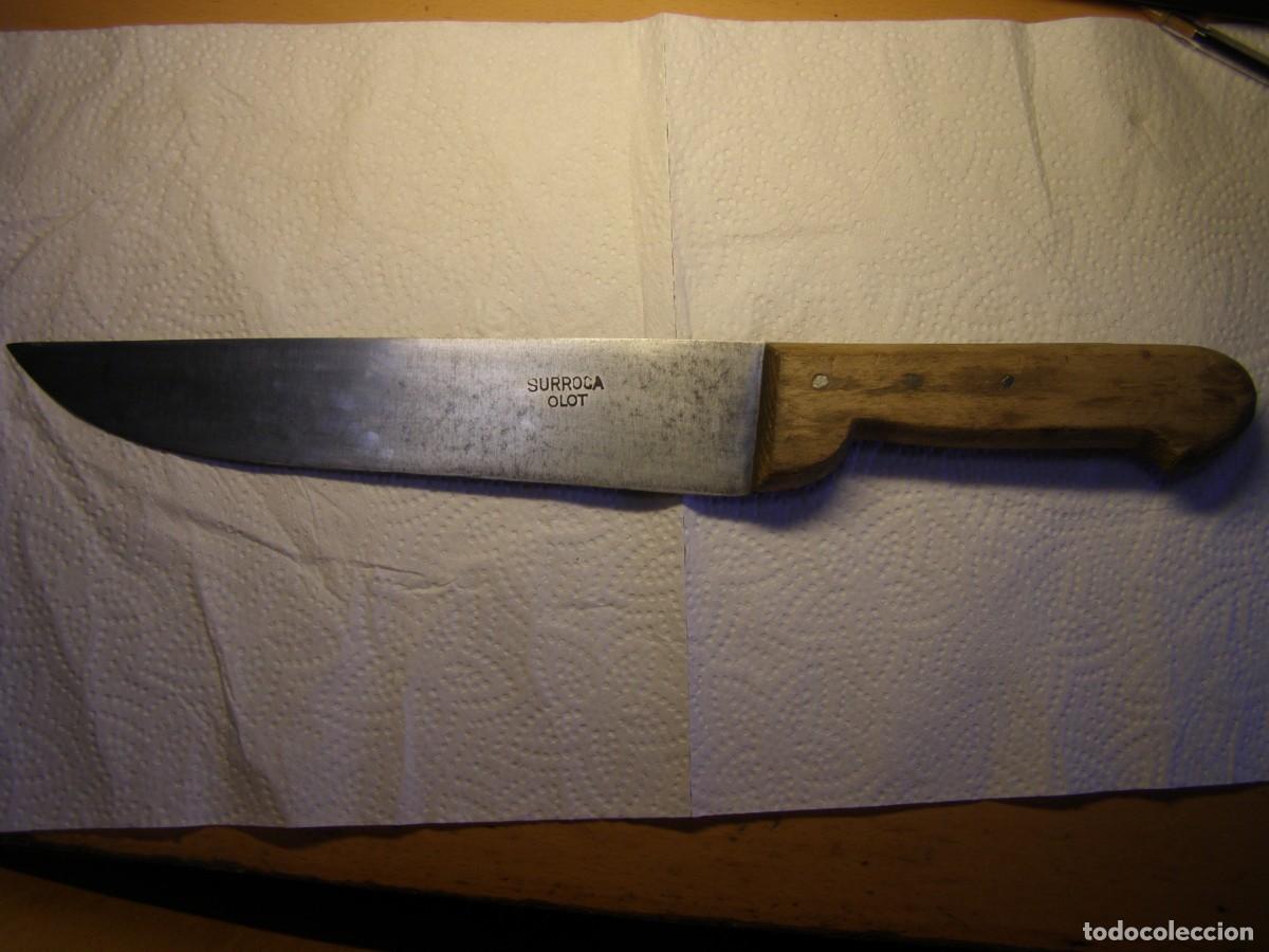 Militaria: Antiguo cuchillo marca SURROCA. OLOT, de acero al carbono forjado.