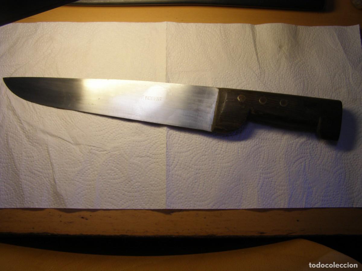 Militaria: Antiguo cuchillo marca F. NOGENT, de acero al carbono forjado.
