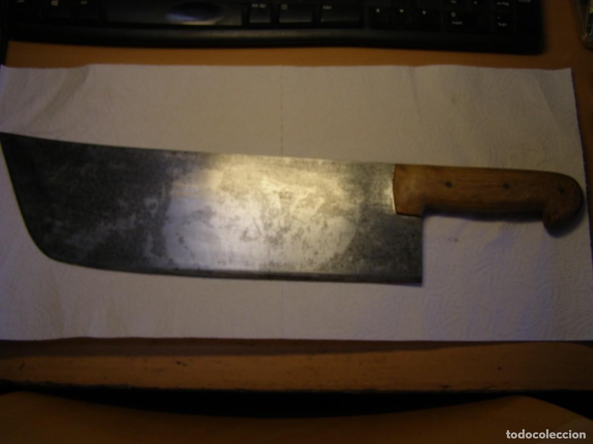 Militaria: Antiguo machete cuchillo marca SURROCA. OLOT, de acero al carbono forjado.